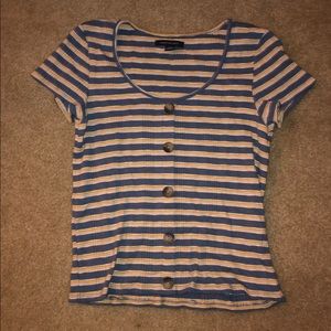 yellow and blue tee shirt